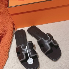 Hermes Slippers